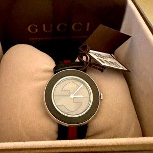 GUCCI WATCH ( AUTHENTIC ) WOMENS